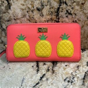 EUC Kate Spade Coral Wallet with Pineapple Quilted Accents